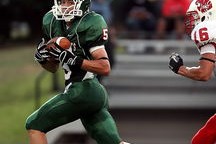 开云体育登录入口-球队是否因场上球员触球次数分布调整战术重心，球员击球后可触及球网全长